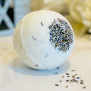 LARGE- Lavender & French Vanilla Milk Bomb